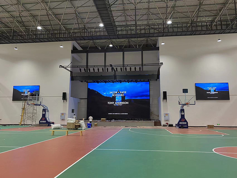 重庆长寿中学体育馆安装室内led大屏